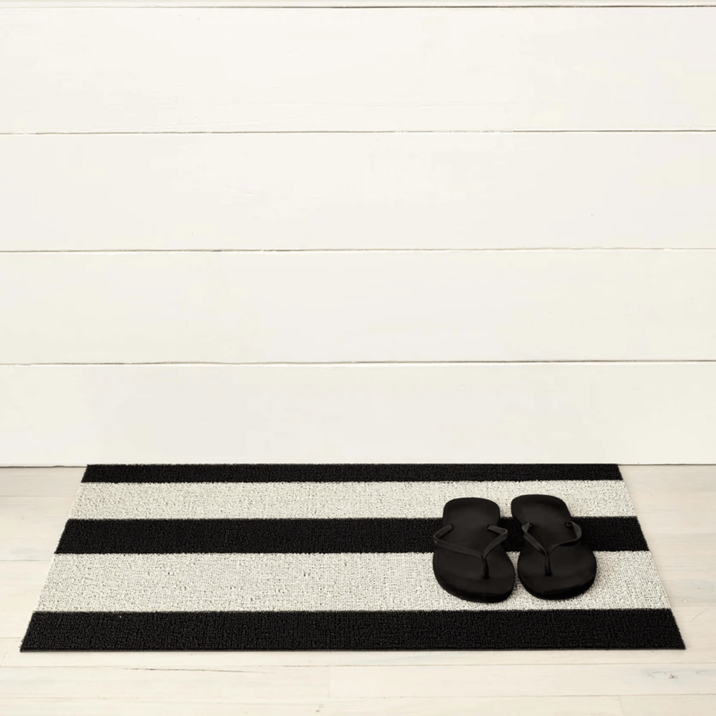 Chilewich Plynyl® Shag Mat, Bold Stripe Black & White 18" x 28"