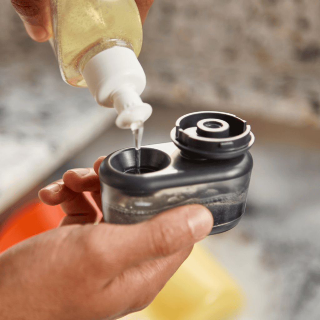 Joseph Jospeh SinkTech™ Soap Dispensing Palm Dish Brush