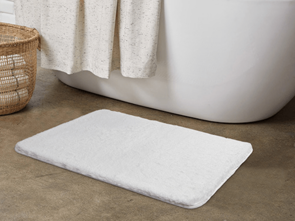 Moda at Home Lapin Bath Mat Faux Fur White